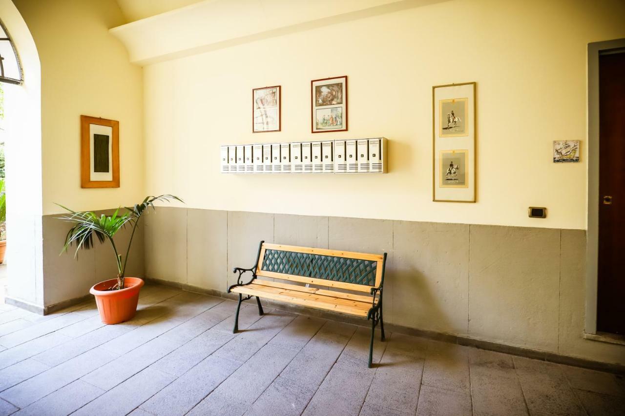 Villa La Casa Di Zucca Sopra Piazza Plebiscito! Nápoles Exterior foto