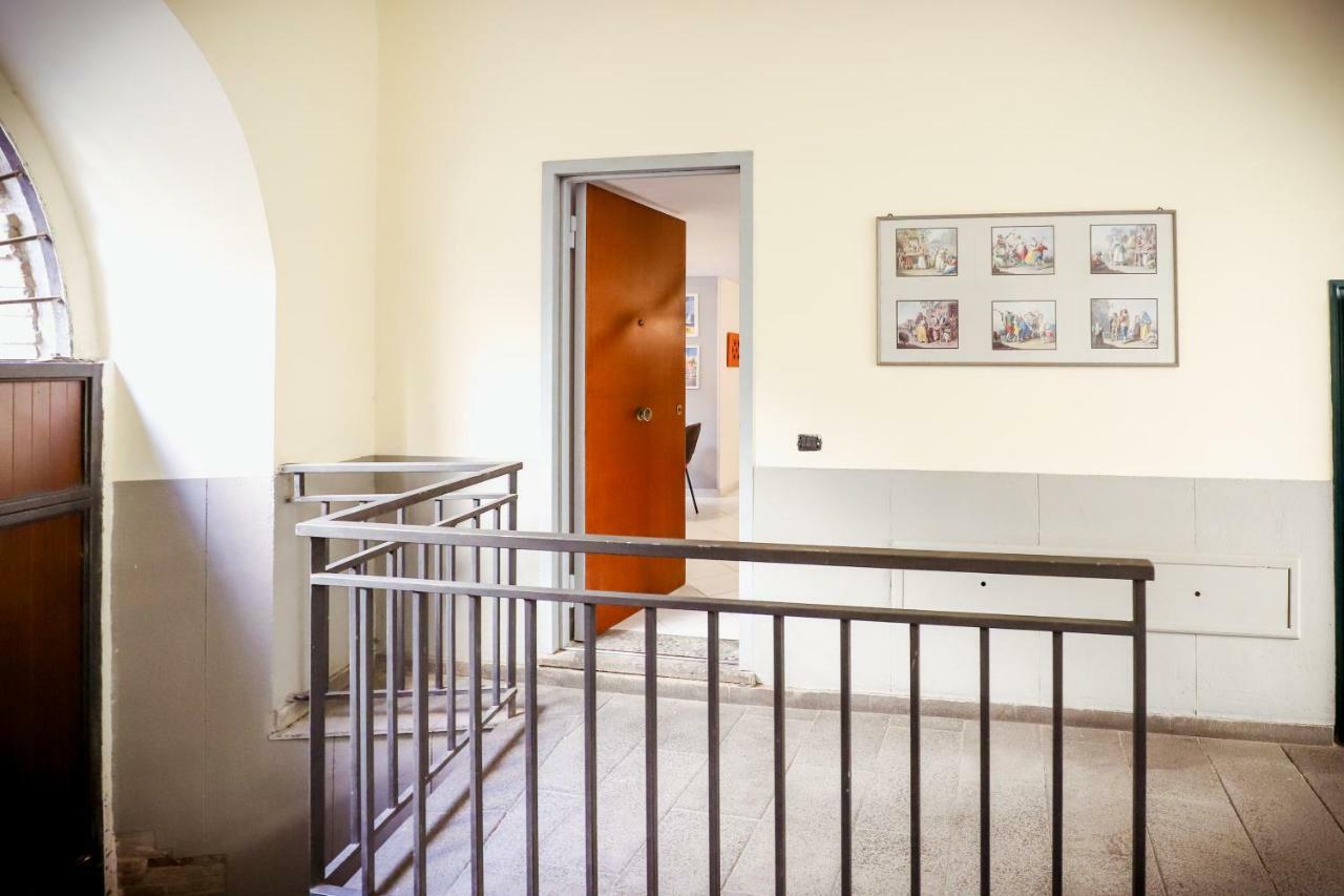 Villa La Casa Di Zucca Sopra Piazza Plebiscito! Nápoles Exterior foto