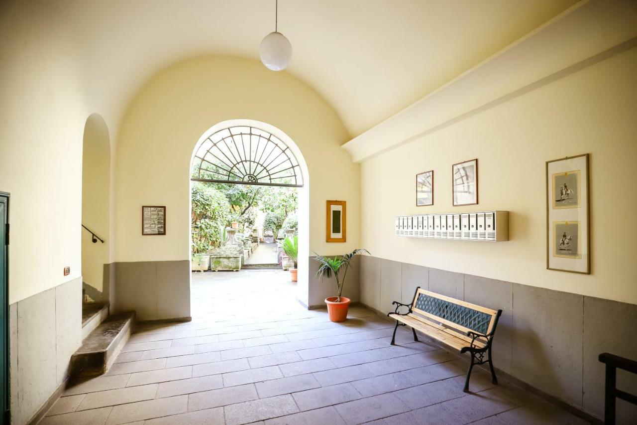 Villa La Casa Di Zucca Sopra Piazza Plebiscito! Nápoles Exterior foto